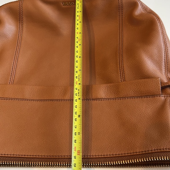 Fossil Molly pebbled leather shoulder bag in camel, new no tag - Picture 9 of 12